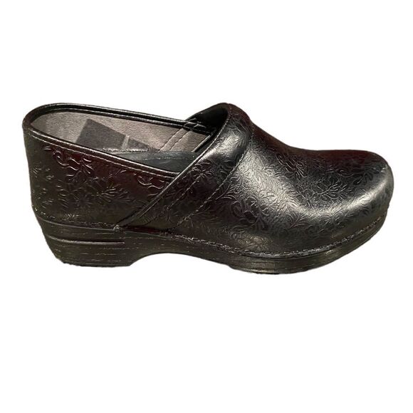 Dansko Pro XP Black Floral Tooled Nursing Clogs - Picture 13 of 17